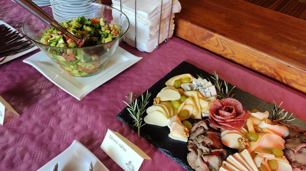 Mělník Hotel Ludmila מראה חיצוני תמונה